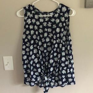 Daisy print knot tank